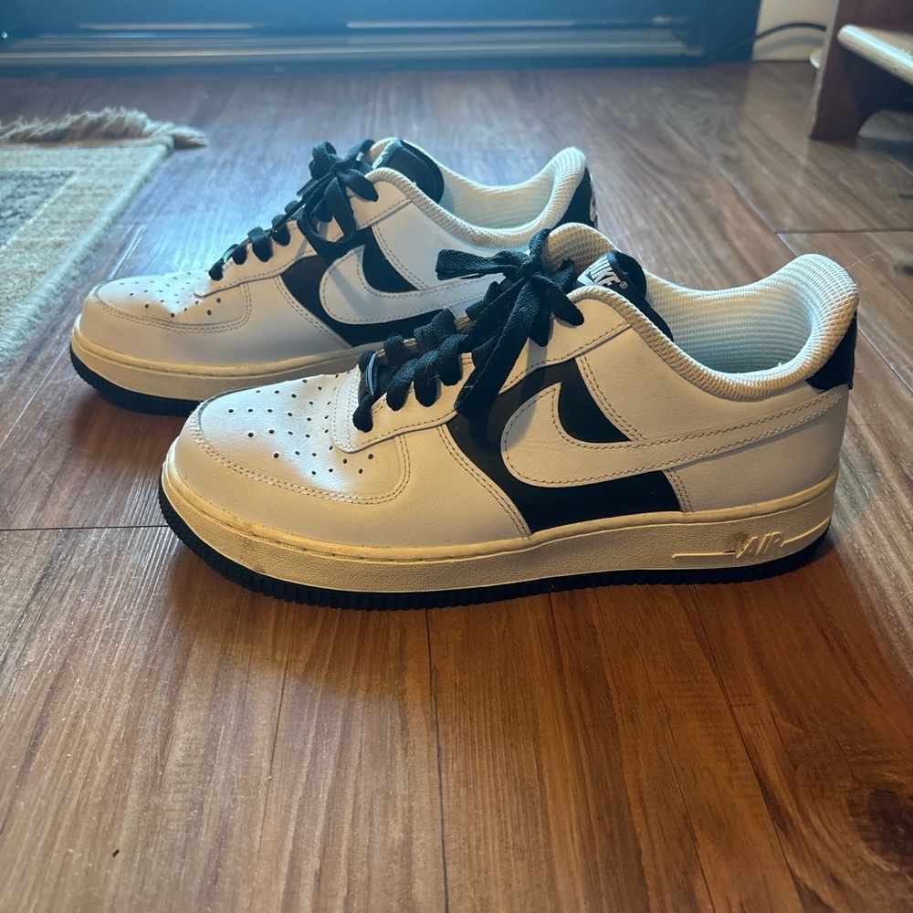 Nike Women's Classic Black and White Sneakers